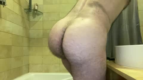Snapshot of antonioxgambino chatting on 5, 6, 2026 The Bush King online show from 5, 6, 2026
