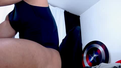 Instagram miguelangel1802  online show from 16, 4, 2026