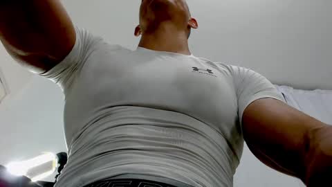 Instagram miguelangel1802  online show from 26, 4, 2026