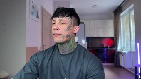 Tom online show from 21, 4, 2026