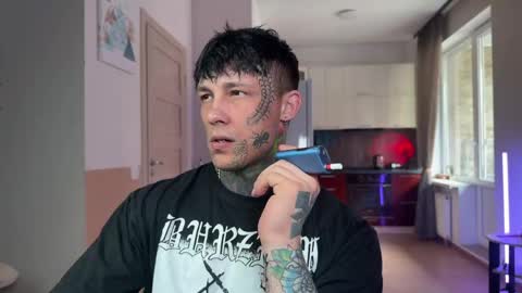 Tom online show from 22, 4, 2026