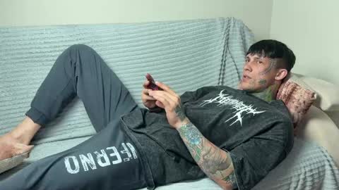 Tom online show from 25, 4, 2026