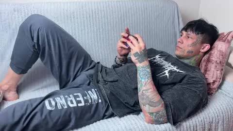 Tom online show from 28, 4, 2026