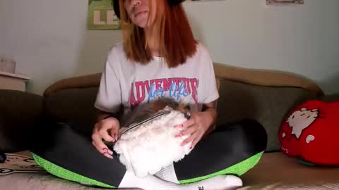 Any online show from 21, 9, 2025