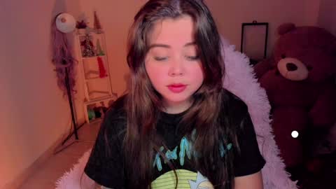   Independent model  online show from 13, 1, 2025