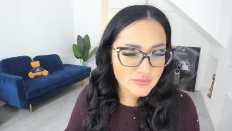 Anya online show from 4, 2, 2026