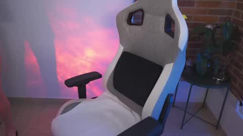 anya online show from 16, 2, 2025