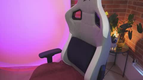 anya online show from 8, 9, 2025