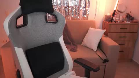 anya online show from 16, 1, 2026