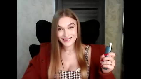 Snapshot of anyasmack chatting on 5, 12, 2025 AnyaSmack online show from 5, 12, 2025