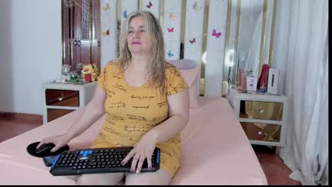 Anyela  online show from 13, 1, 2026