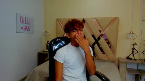 anyelotwink online show from 22, 12, 2025