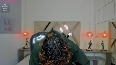 anyelotwink online show from 27, 4, 2026