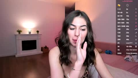 Anysa Smith online show from 26, 4, 2026