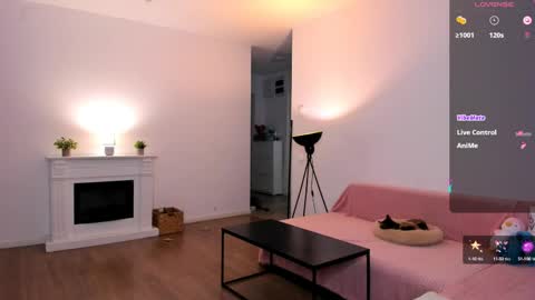 Anysa Smith online show from 30, 4, 2026