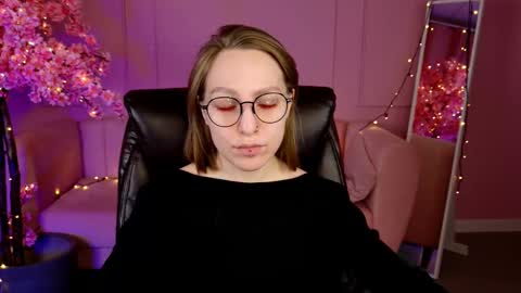 APHEX QUEEN online show from 7, 3, 2025