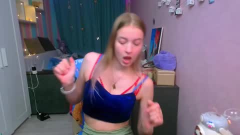 Snapshot of aphrodite_wow_ chatting on 19, 2, 2025 Aphrodite online show from 19, 2, 2025