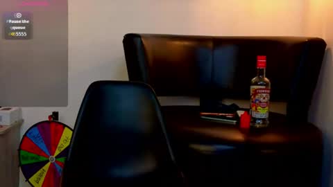 Snapshot of apolo_ryder chatting on 17, 6, 2026 APOLO online show from 17, 6, 2026