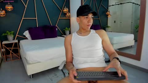 apolojackson2 online show from 30, 5, 2026