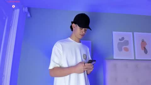 Apolo twink online show from 20, 2, 2026