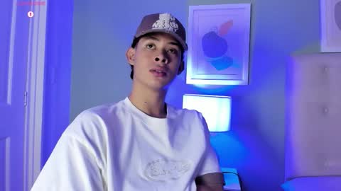 Apolo twink online show from 12, 3, 2026