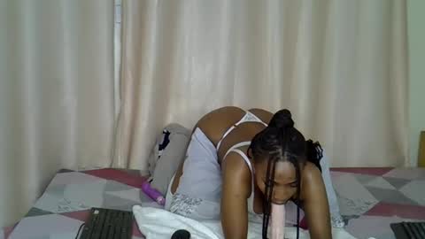 Apple queen online show from 3, 2, 2026