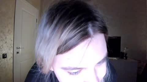 Snapshot of appleyummybuns chatting on 1, 11, 2025 appleyummybuns online show from 1, 11, 2025