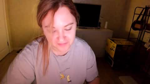 Snapshot of appleyummybuns chatting on 29, 11, 2025 appleyummybuns online show from 29, 11, 2025