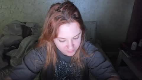 Snapshot of appleyummybuns chatting on 5, 2, 2026 appleyummybuns online show from 5, 2, 2026
