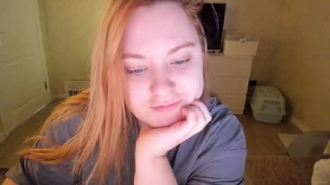 Snapshot of appleyummybuns chatting on 16, 2, 2026 appleyummybuns online show from 16, 2, 2026