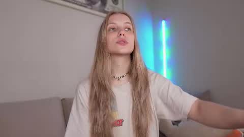  REYNA  my friend   online show from 15, 6, 2026