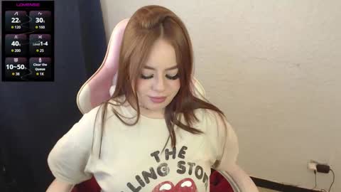 Snapshot of apriil_3 chatting on 16, 12, 2025 Abril Freelance Model online show from 16, 12, 2025