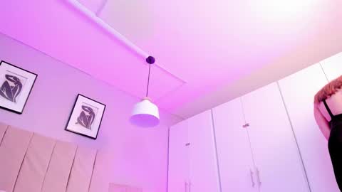 April online show from 11, 3, 2025