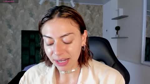 Snapshot of april_dumont chatting on 10, 1, 2026 April online show from 10, 1, 2026