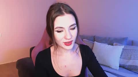 April online show from 4, 3, 2025