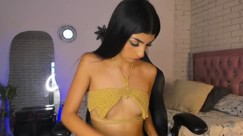 Scarlett Independent Model  online show from 19, 12, 2024