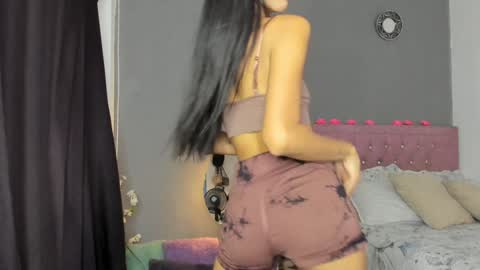 Scarlett Independent Model  online show from 2, 2, 2025