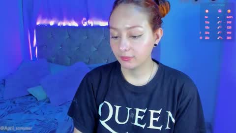 Snapshot of april_sommers chatting on 18, 11, 2025 April online show from 18, 11, 2025