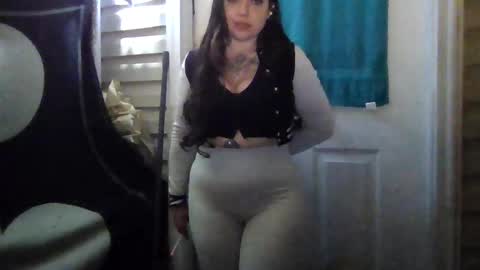 Snapshot of aprilanna chatting on 14, 11, 2025 AnnaApril420 online show from 14, 11, 2025