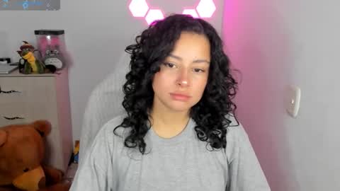 aqua emilly online show from 2, 12, 2025