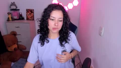 aqua emilly online show from 28, 4, 2026