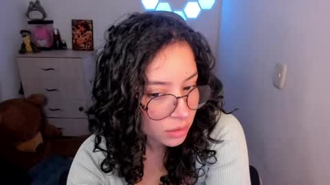 Snapshot of aqua_emilly chatting on 6, 5, 2026 aqua emilly online show from 6, 5, 2026