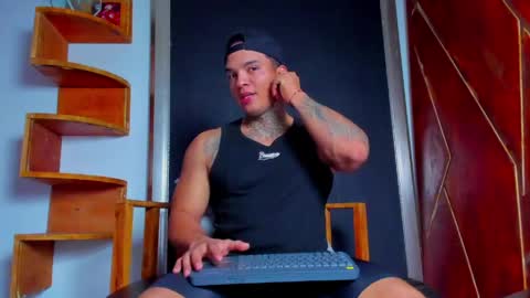 Snapshot of aquiles_elpapi chatting on 14, 4, 2026 AquilesElpapi online show from 14, 4, 2026