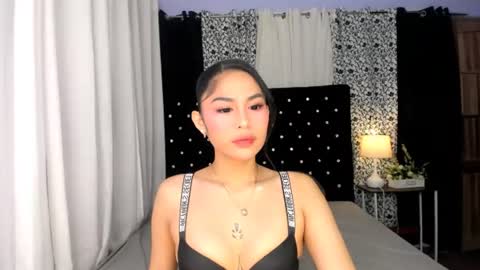 araalexandra online show from 10, 8, 2026