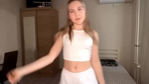 Emi online show from 10, 11, 2025