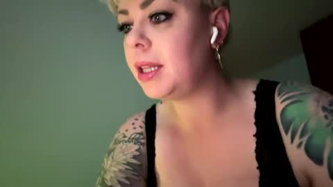 arctic_beauty online show from 3, 11, 2025