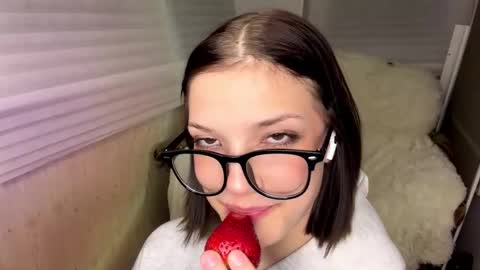 Caroline online show from 25, 2, 2026