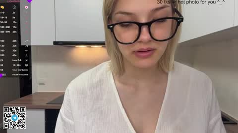 Caroline online show from 21, 4, 2026