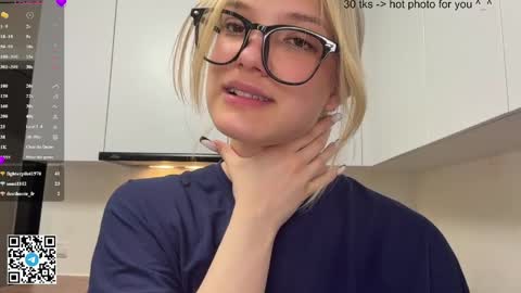 Caroline online show from 27, 4, 2026