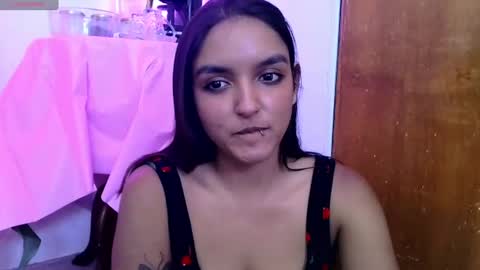 Snapshot of ari_20_ chatting on 19, 6, 2026 Bella online show from 19, 6, 2026